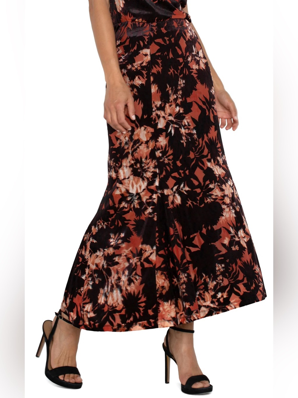 Liverpool Los Angeles Fit & Flare Pull on Skirt with Velvet Knit